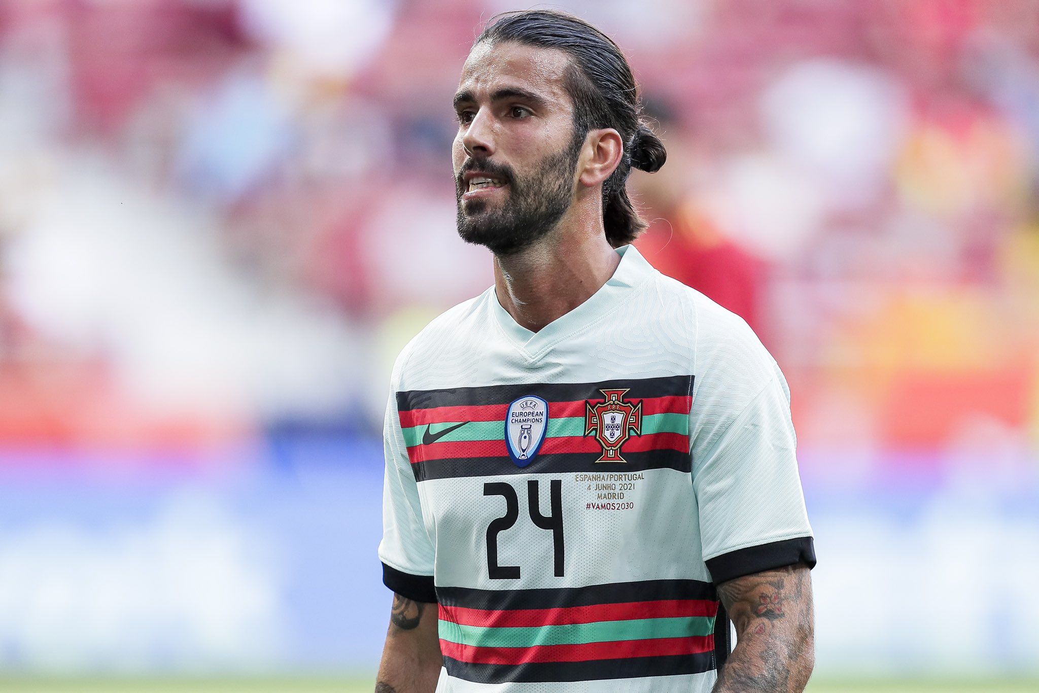 打破天花板 打破天花板