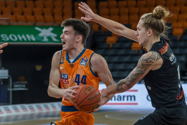 新和适应新 新和适应新